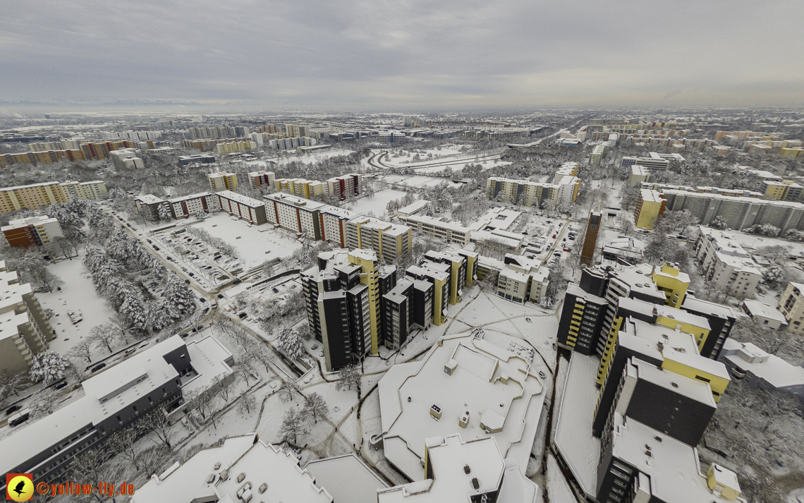 04.12.2021 - Karl-Marx-Ring und Marx-Zentrum in Neuperlach